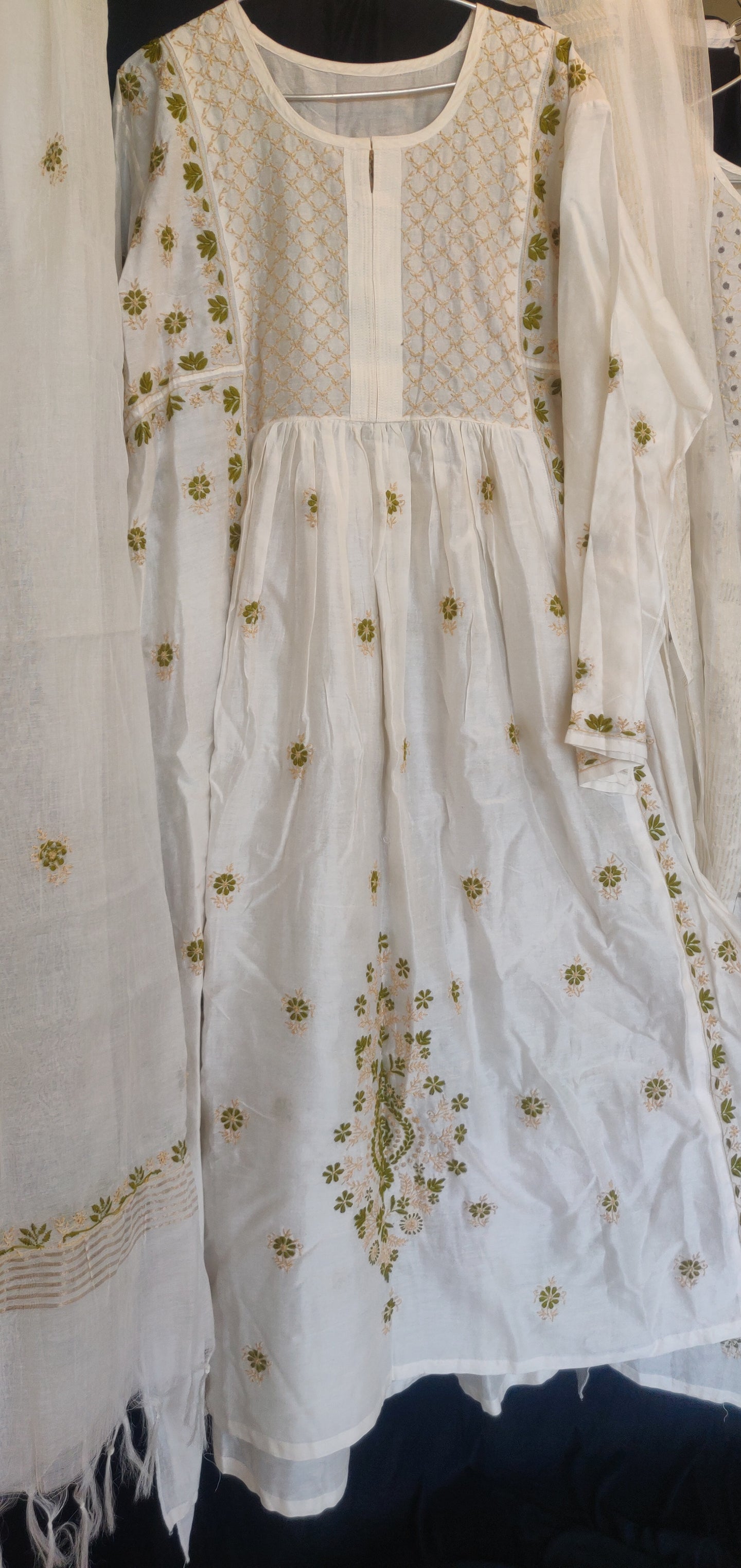 Ivory chanderi silk fine chikankari kurta and dupatta